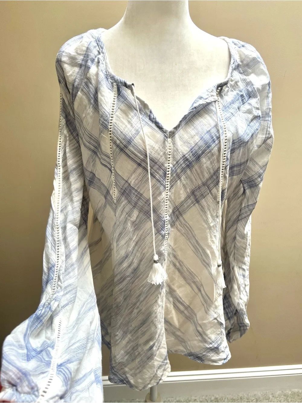 Sundance Lightweight White and Blue Striped Peasant Blouse Sz L